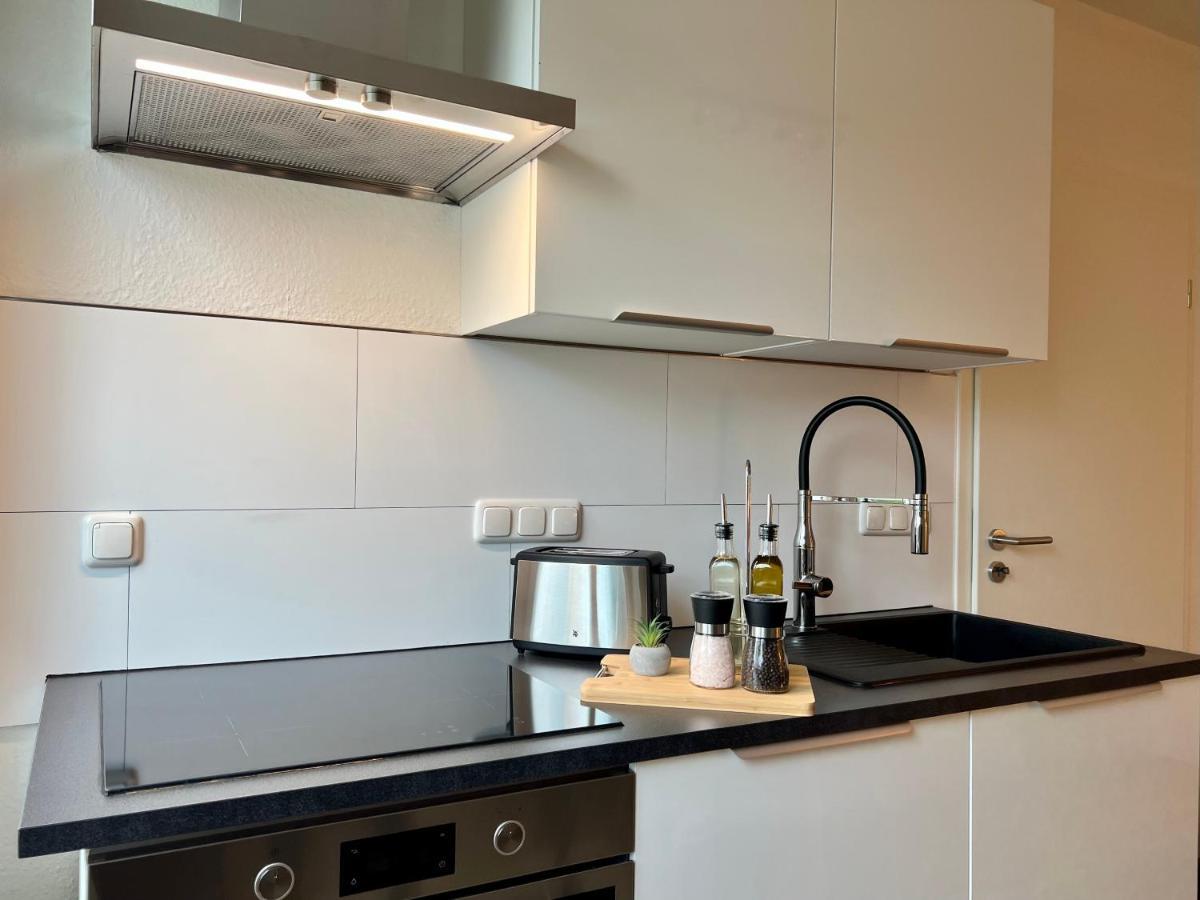Design Apartment Mit Balkon - Kueche - Netflix Essen Kültér fotó