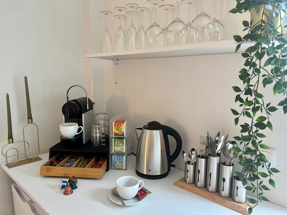 Design Apartment Mit Balkon - Kueche - Netflix Essen Kültér fotó
